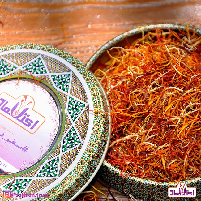 ریشه زعفران اصل 10 گرمی اعتماد عیاربالا و معطر