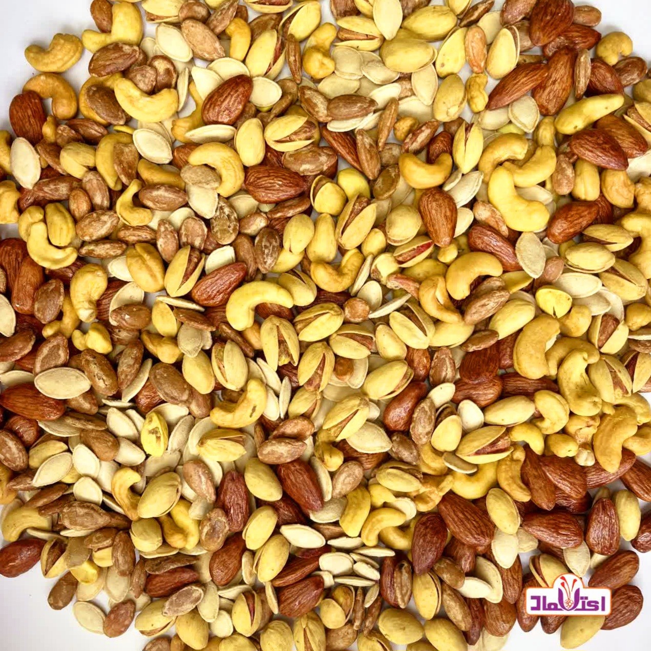 آجیل لوکس اعلا 500 گرمی اعتماد تازه پخت(تخفیف ویژه)