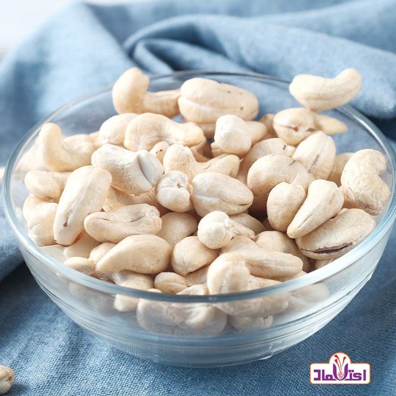 بادام هندی خام اعلا 500 گرمی اعتماد  تازه و خوشمزه