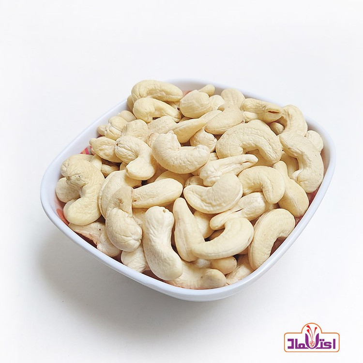 بادام هندی خام اعلا 500 گرمی اعتماد تازه و خوشمزه