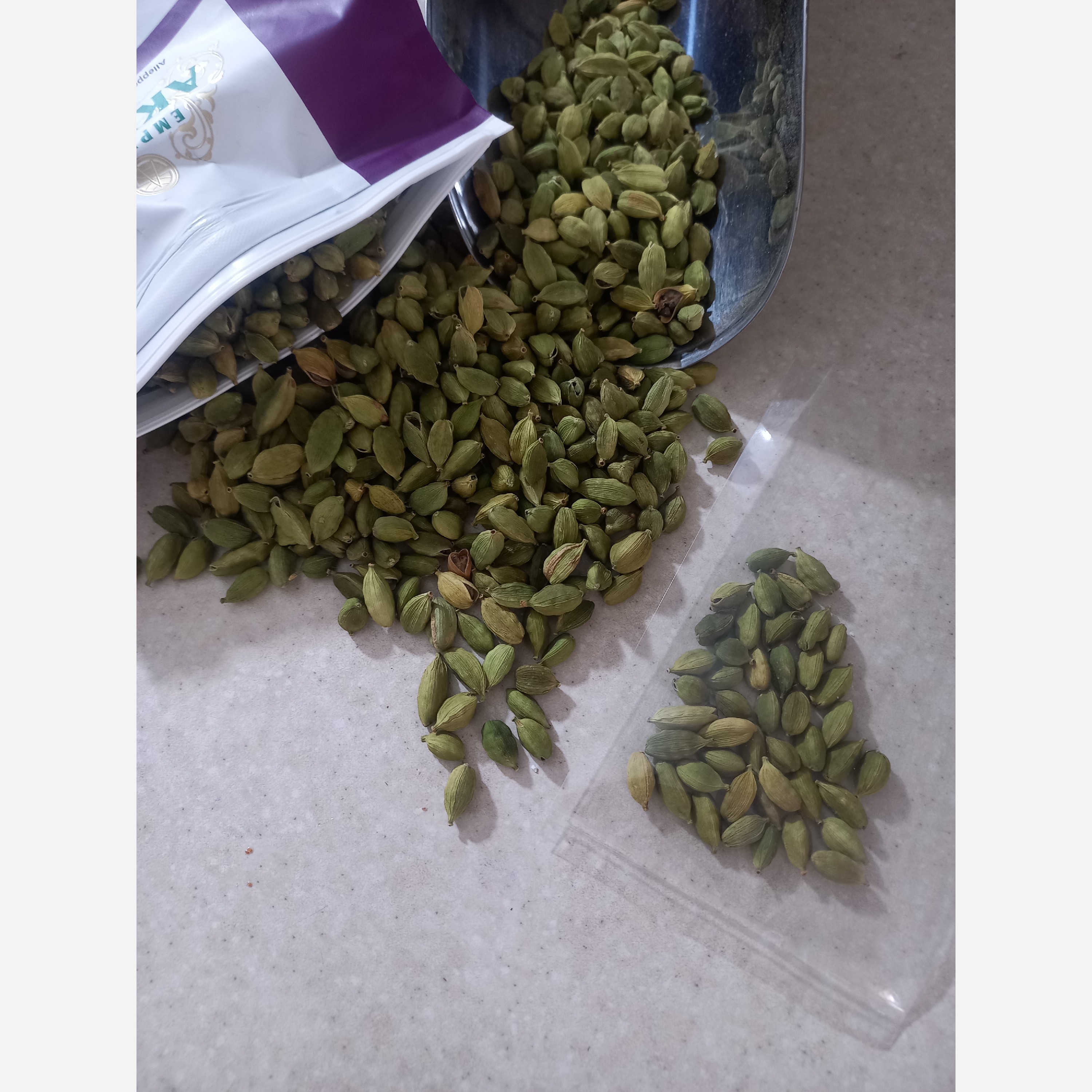 هل اکبر بنفش عالی و برتر غیر پلمب (10گرم)