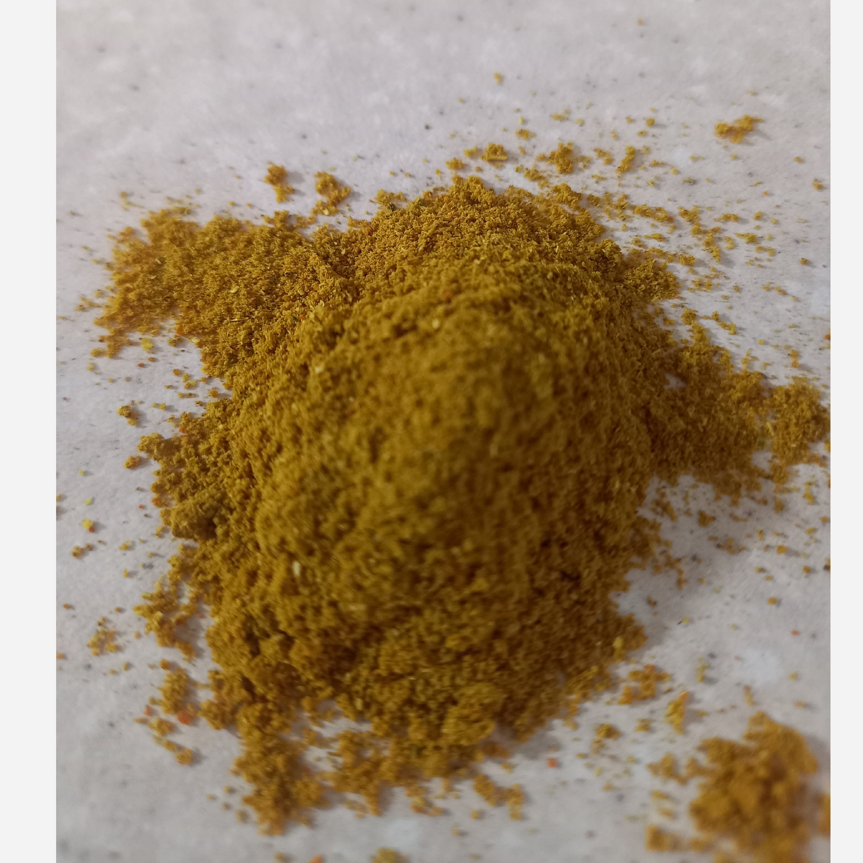 ادویه کاری اعلا خوش طعم و عطر (100گرم)