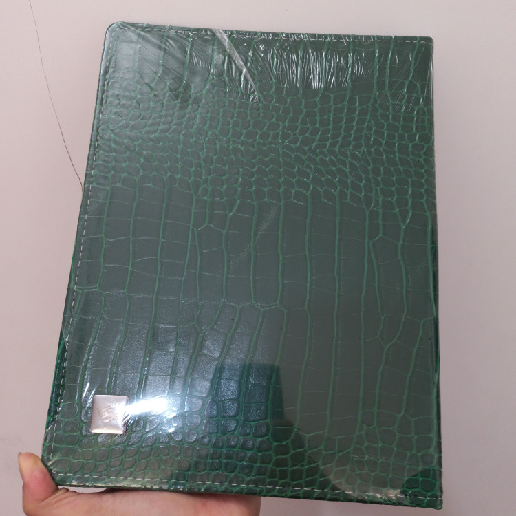 کلاسور 100برگ آ4 چرمی قفل فلز دوکا