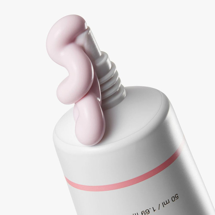 کرم ضد آفتاب بی رنگ دست و صورت مدیکیوب SPF 50 مدل tone up مناسب برای انواع پوست حجم 50 میلی لیتر