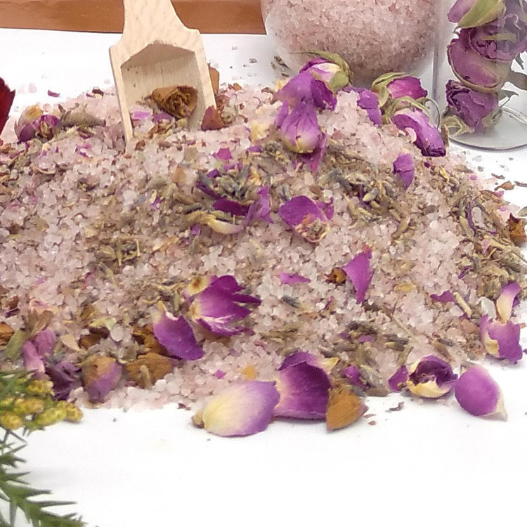 نمک حمام رز گلد مدل سطوخودوس و گل رز وزن 650 گرم