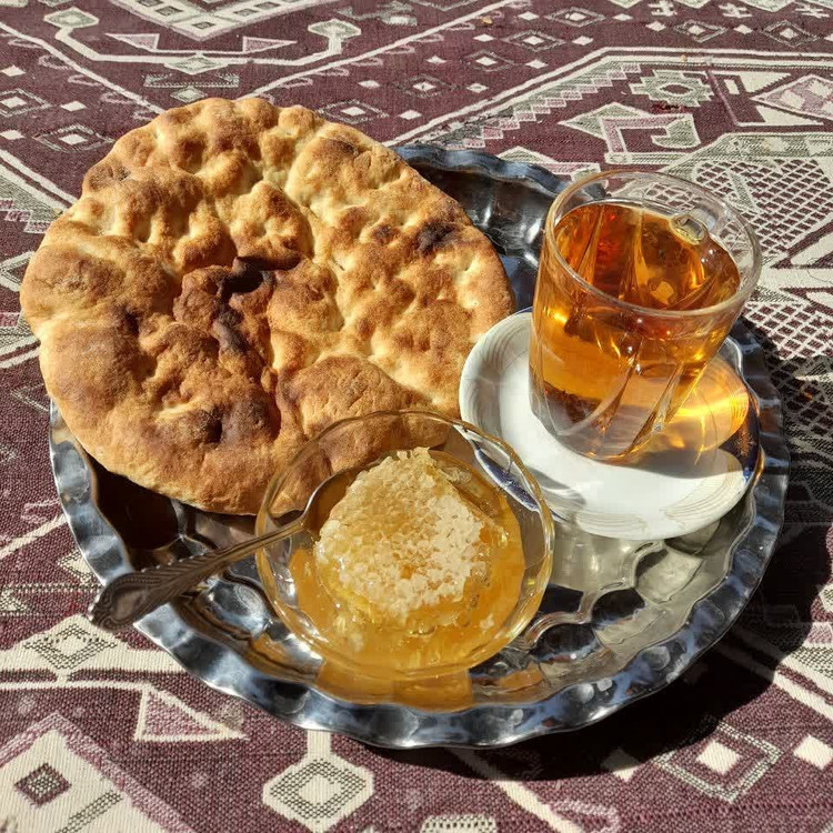 عسل صبحانه طبیعی خام ارگانیک سبلان 1 کیلویی(خرید اززنبوردار)ارسال رایگان