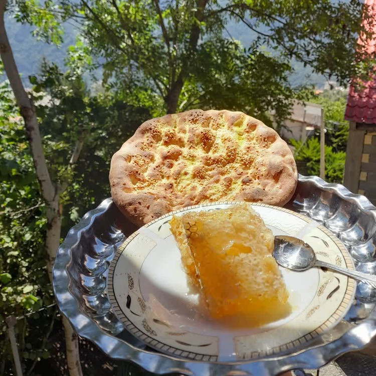 عسل صبحانه طبیعی خام ارگانیک سبلان 1 کیلویی(خرید اززنبوردار)ارسال رایگان